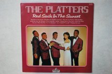 33P09 PLATTERS - RED SAILS IN THE SUNSET