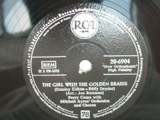 COMO, PERRY - THE GIRL WITH THE GOLDEN BRAIDS